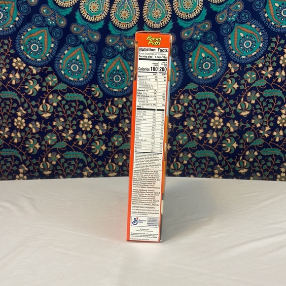 KAWS Reese’s puffs - Picture 4 of 6